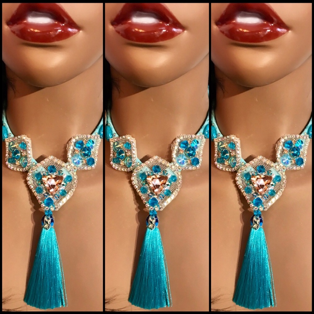 Beautiful Necklace w stones and beads! One left!
